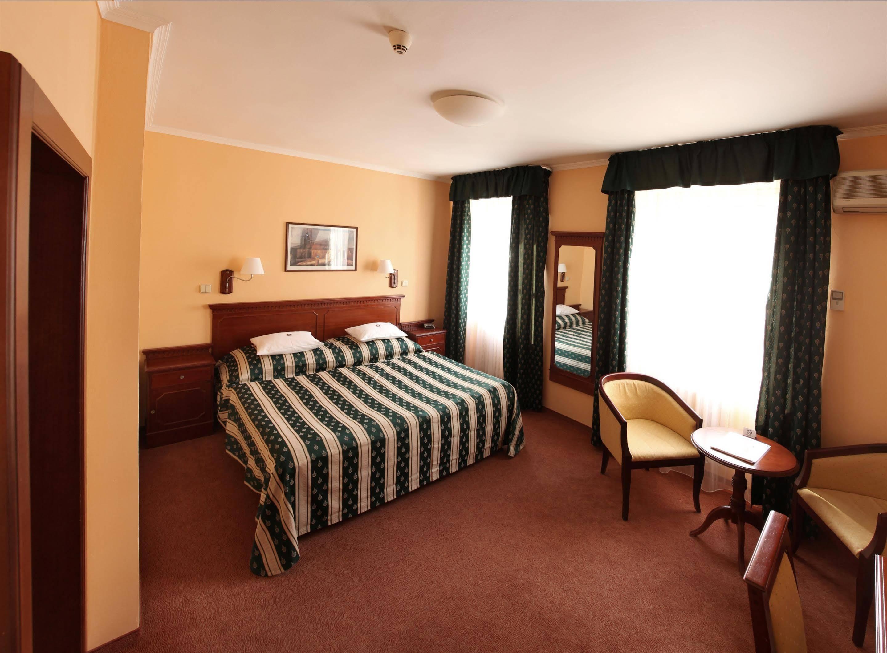 Hotel Meteor Plaza Praga Esterno foto