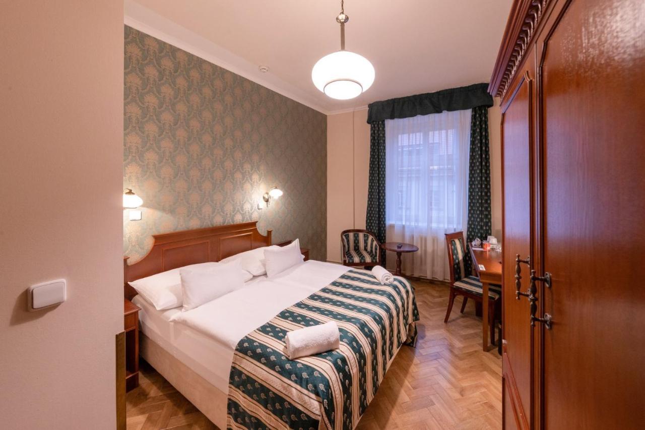 Hotel Meteor Plaza Praga Esterno foto
