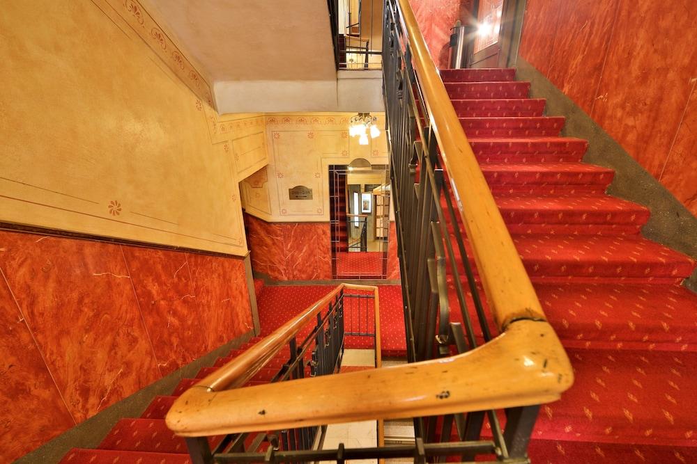 Hotel Meteor Plaza Praga Esterno foto